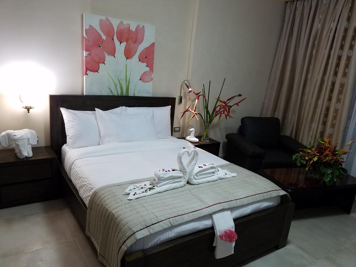 Murex Plaza Hotel & Suites Monrovia Exterior foto